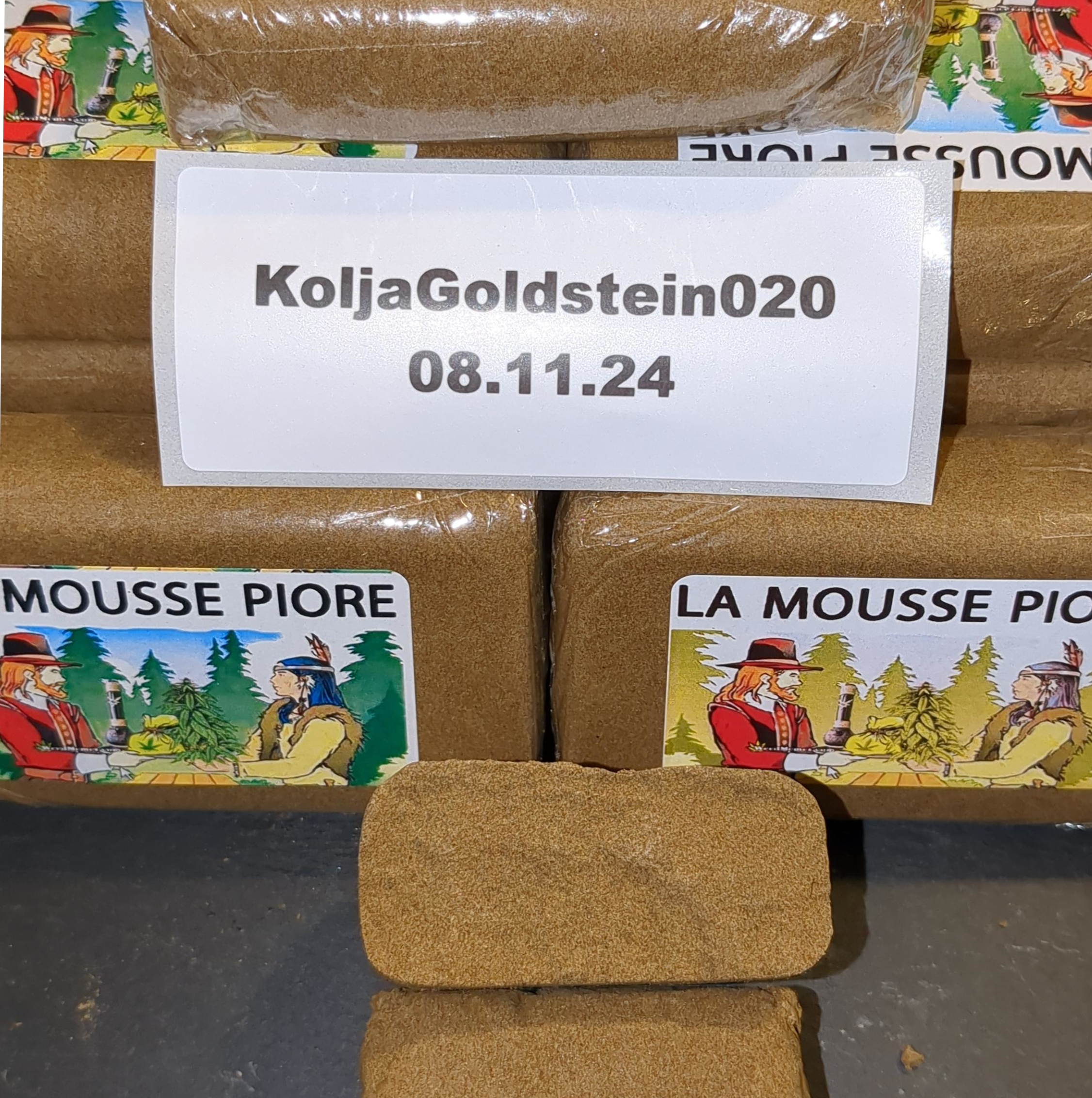 La Mousse/Commercial